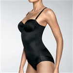 Triumph Pure Shaper BSW. Fin body med integrerad bygel BH som är vadderad. Med shaping effekt som ger en fin figur särskilt under tighta plagg....