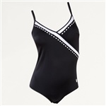 Triumph Mood Swimsuit. Snygg baddräkt med inbyggda kupor.

Material: 80% polyamid och 20% elastan.
Handtvättas.