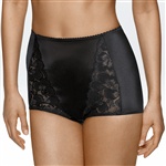 Triumph Feminine Shaper Maxi. Hög och elegant maxi trosa med shapingeffekt. 

Material: 60% polyamid och 40% elastan.
Tvättas i 40 grader. 